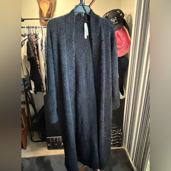 NEW Babaton Cardigan - Picture 2 of 5